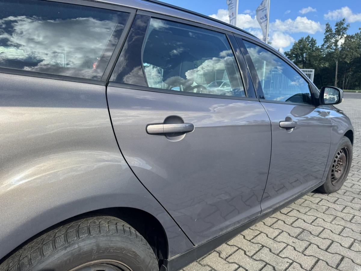 Ford Focus 3 original T&uuml;r hinten rechts Brisbane Braun Kombi Rohbau Bj.2012